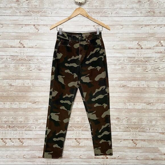 American Eagle Outfitters Camouflage Mom Jeans Corduroy Cabincore Preppy Size 0 - Picture 1 of 10